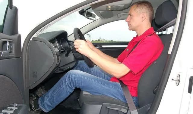 Jak naprawić pasy bezpieczeństwa w samochodzie i uniknąć niebezpieczeństwa Jak naprawić pasy bezpieczeństwa w samochodzie i uniknąć niebezpieczeństwa