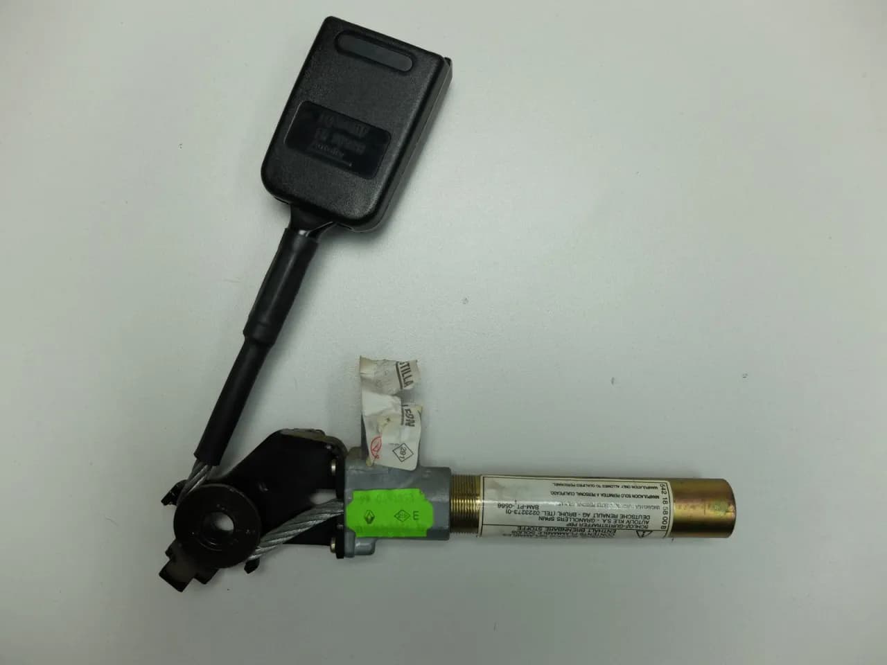 Jak naprawić napinacz pasa bezpieczeństwa - uniknij niebezpieczeństwa w aucie Jak naprawić napinacz pasa bezpieczeństwa - uniknij niebezpieczeństwa w aucie