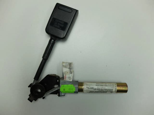 Jak naprawić napinacz pasa bezpieczeństwa - uniknij niebezpieczeństwa w aucie Jak naprawić napinacz pasa bezpieczeństwa - uniknij niebezpieczeństwa w aucie