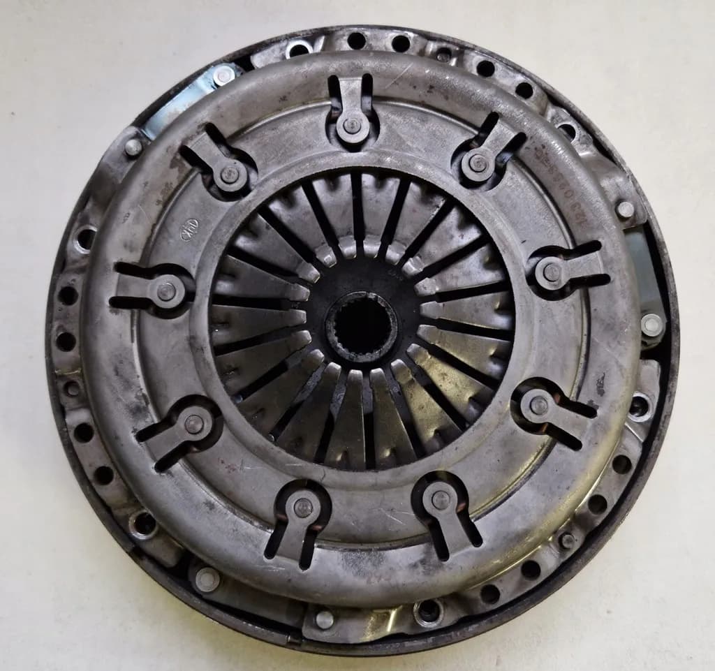 Jakie sprzęgło do Audi A4 B6 1.8 T? Wymiary, koszty i najlepsze opcje Jakie sprzęgło do Audi A4 B6 1.8 T? Wymiary, koszty i najlepsze opcje