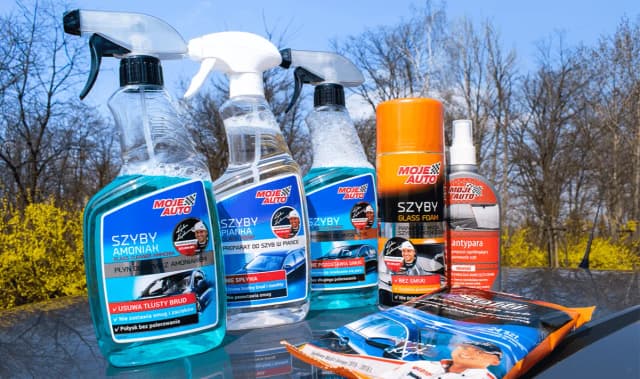 Jak skutecznie myć szyby w samochodzie? Najlepsze metody i środki Jak skutecznie myć szyby w samochodzie? Najlepsze metody i środki