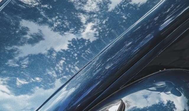 Jak odnowić wyblakły lakier na samochodzie i przywrócić mu blask Jak odnowić wyblakły lakier na samochodzie i przywrócić mu blask