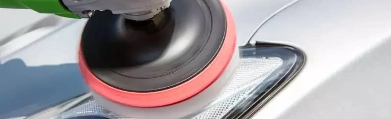 Jak wypolerować lampy w samochodzie, by poprawić ich wygląd i bezpieczeństwo Jak wypolerować lampy w samochodzie, by poprawić ich wygląd i bezpieczeństwo