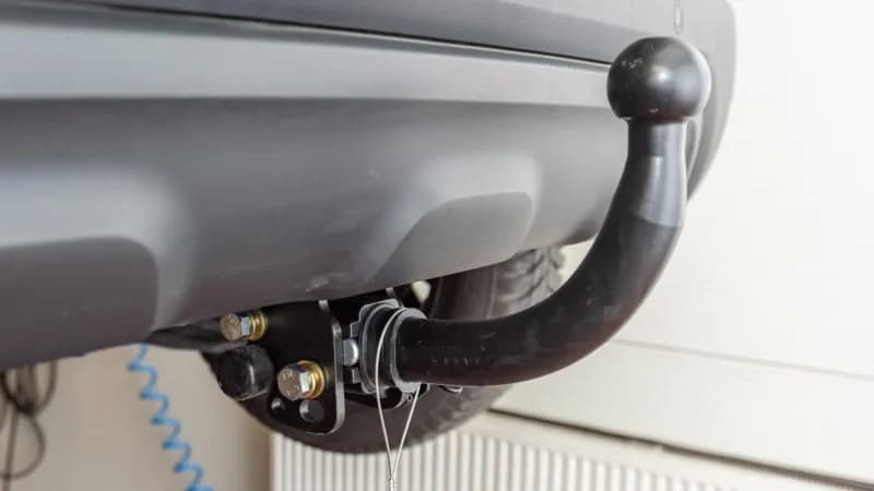 Jak wybrać hak do samochodu - porady, rodzaje i bezpieczeństwo Jak wybrać hak do samochodu - porady, rodzaje i bezpieczeństwo