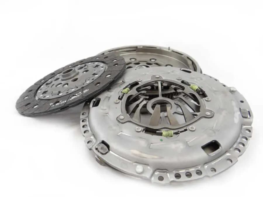 Ile kosztuje wymiana spalonego sprzęgła? Koszty i ważne informacje. Ile kosztuje wymiana spalonego sprzęgła? Koszty i ważne informacje.