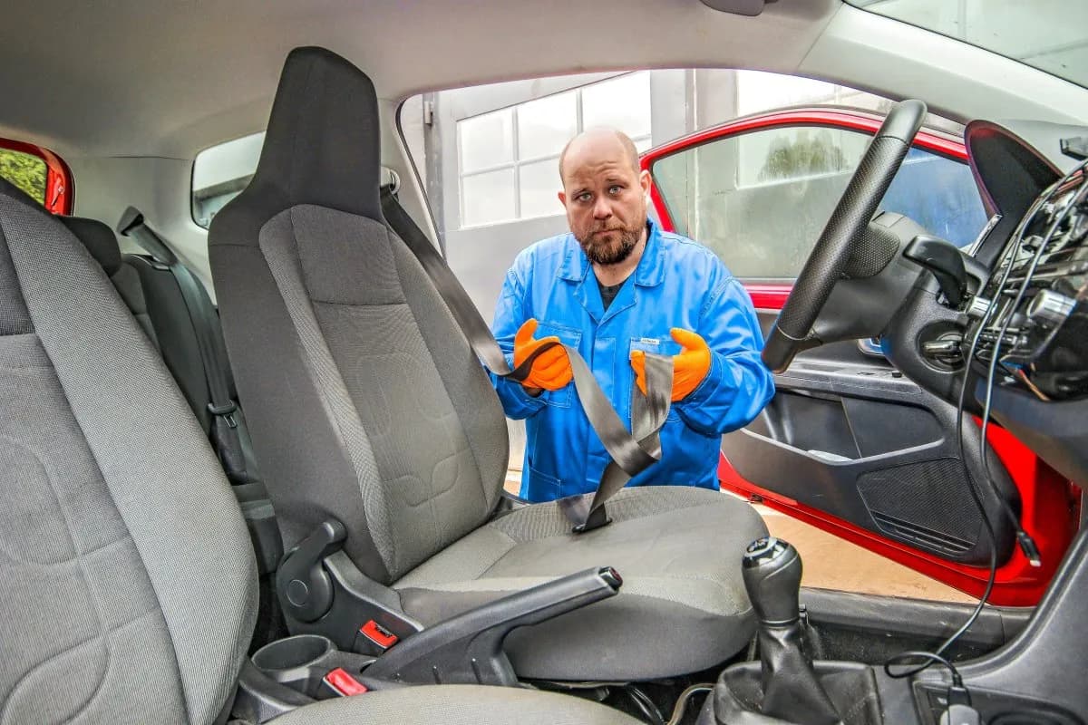 Jak rozwinąć pas bezpieczeństwa - skuteczne metody i ważne wskazówki Jak rozwinąć pas bezpieczeństwa - skuteczne metody i ważne wskazówki